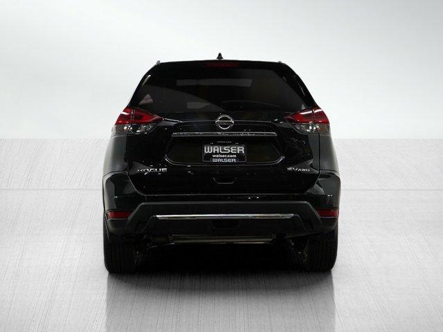 Photo of 2020 Black Nissan Rogue