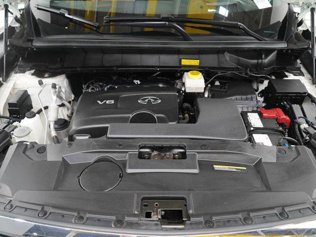 Photo of 2024 White INFINITI QX60