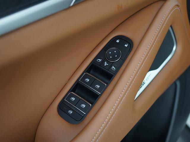 Photo of 2024 White INFINITI QX60