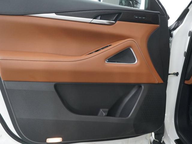 Photo of 2024 White INFINITI QX60