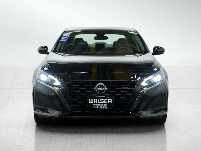 Photo of 2025 Super Black Nissan Altima