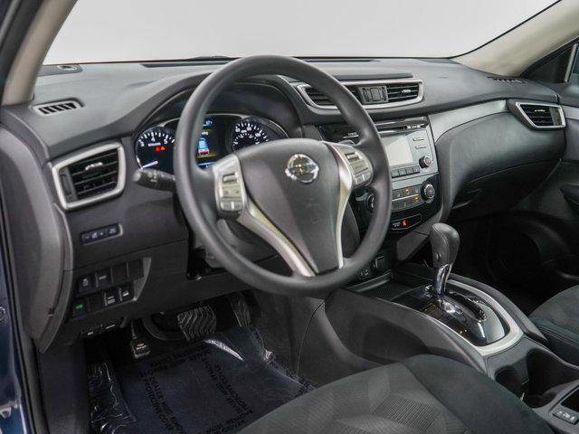 Photo of 2016 Blue Nissan Rogue