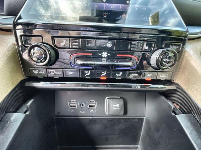 Photo of 2024 Silver Zynith Jeep Grand Cherokee