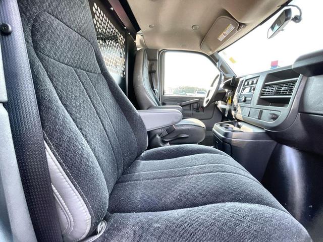 Photo of 2024 Summit White GMC Savana 2500