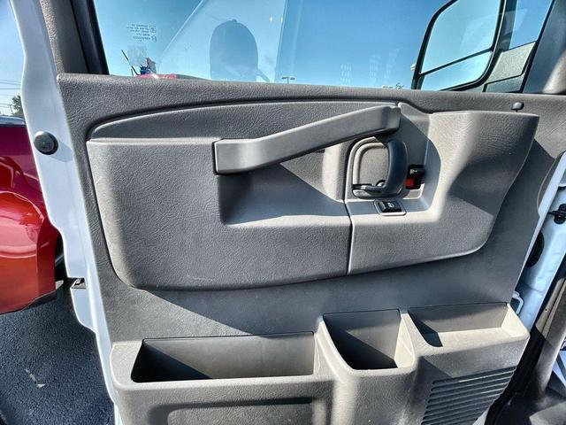 Photo of 2024 Summit White GMC Savana 2500