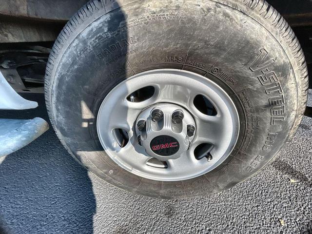 Photo of 2024 Summit White GMC Savana 2500
