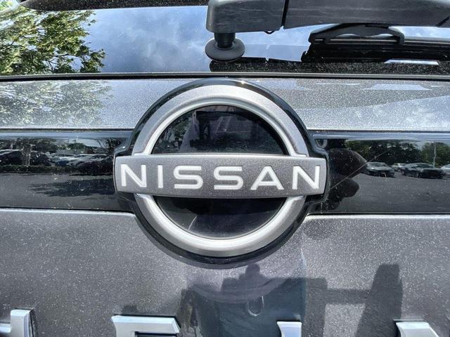 Photo of 2024 Gun Metallic Nissan Pathfinder