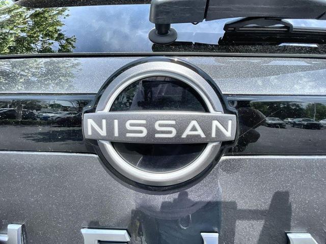 Photo of 2024 Gun Metallic Nissan Pathfinder