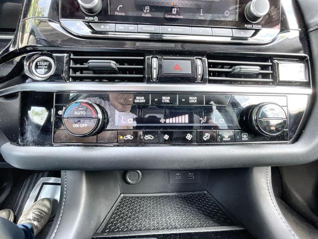Photo of 2024 Gun Metallic Nissan Pathfinder