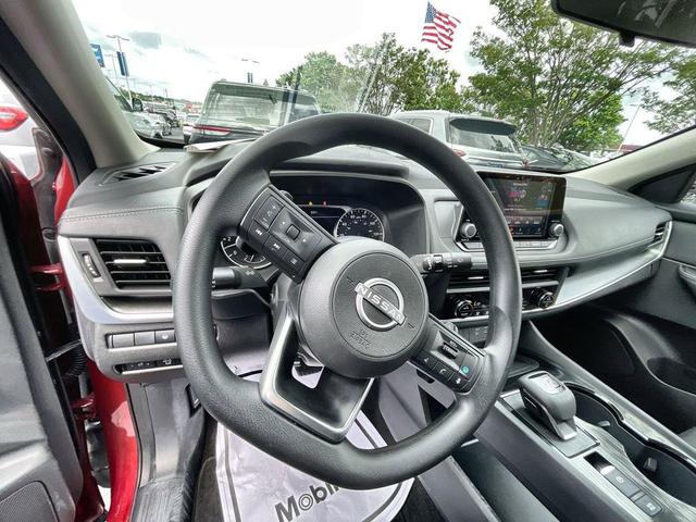 Photo of 2024 Scarlet Ember Tintcoat Nissan Rogue
