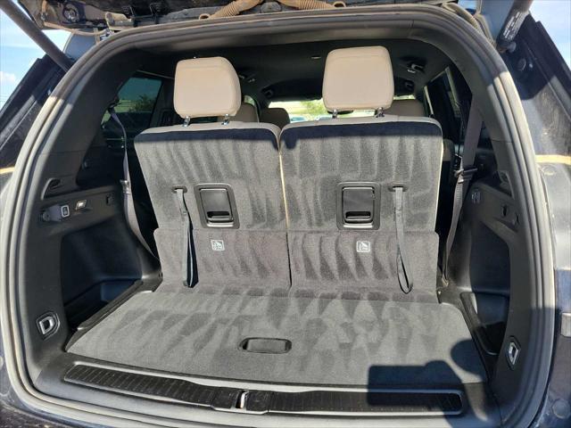 Photo of 2023 Midnight Sky Jeep Grand Cherokee L