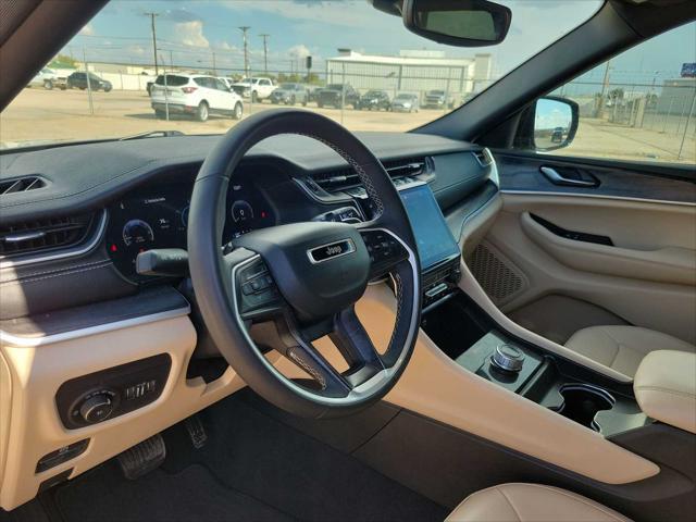 Photo of 2023 Midnight Sky Jeep Grand Cherokee L