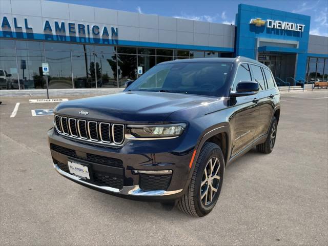 Photo of 2023 Midnight Sky Jeep Grand Cherokee L