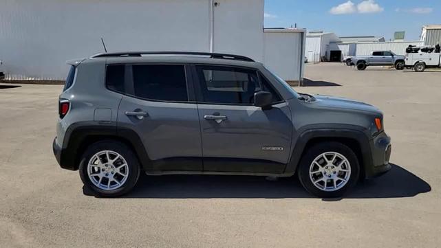 Photo of 2020 Sting-Gray Clearcoat Jeep Renegade