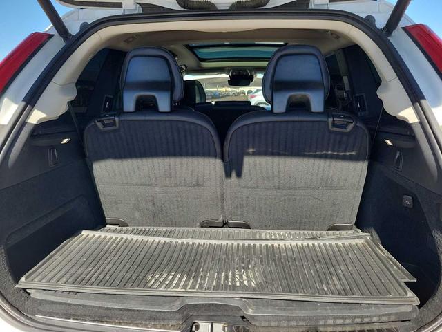 Photo of 2022 White Volvo XC90