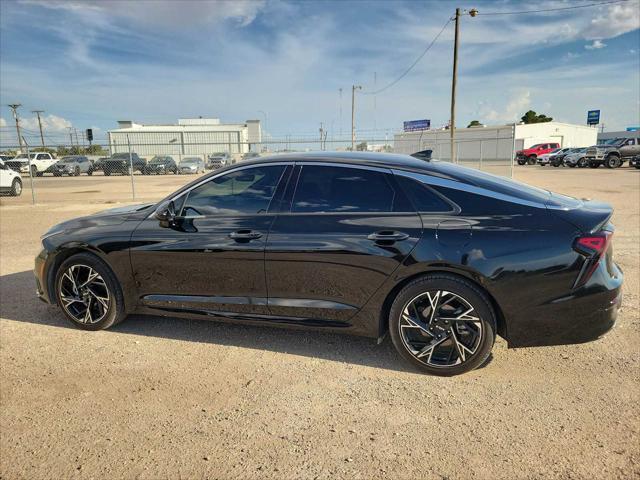 Photo of 2025 Aurora Black Pearl Kia K5
