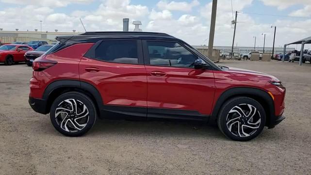 Photo of 2026 GAS APEX RED Chevrolet Trailblazer