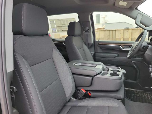 Photo of 2025 Black Chevrolet Silverado 1500