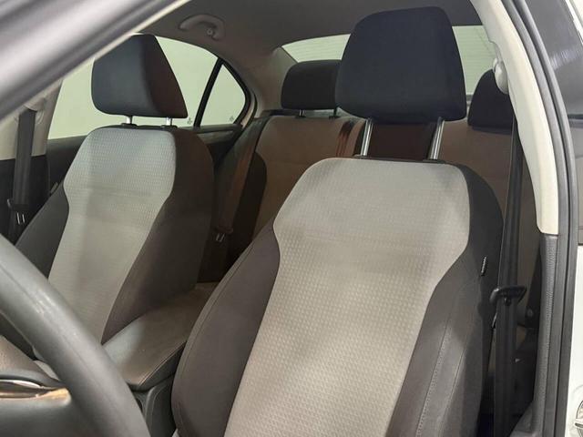 Photo of 2017 White Volkswagen Jetta