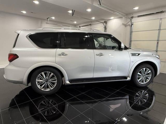 Photo of 2020 Liquid Platinum INFINITI QX80