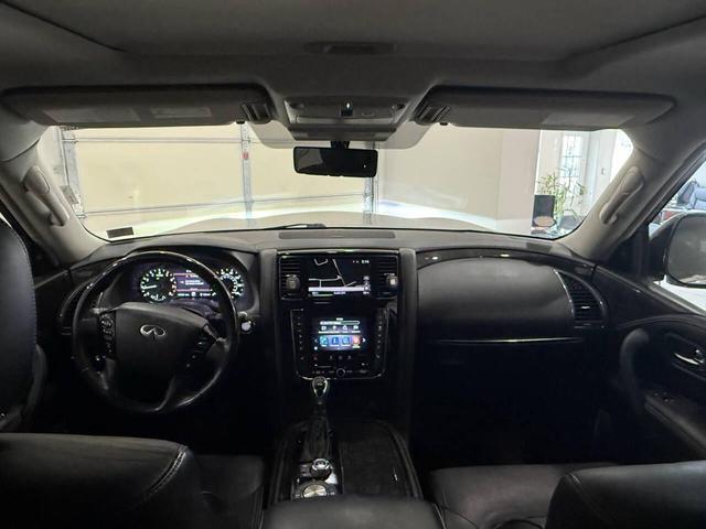 Photo of 2020 Liquid Platinum INFINITI QX80