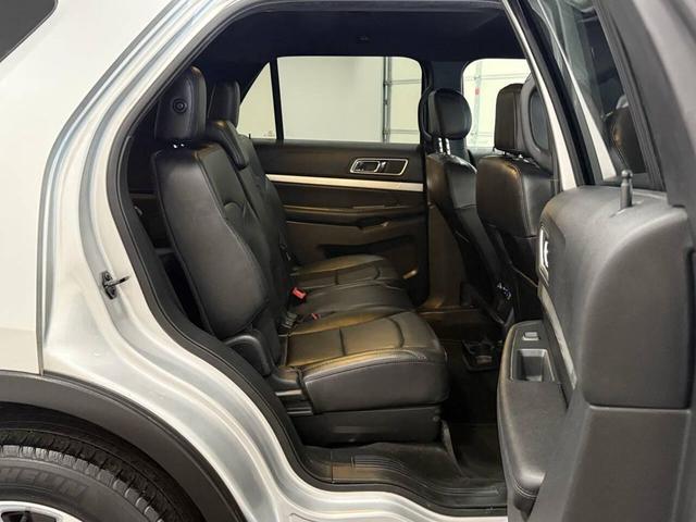 Photo of 2016 Ingot Silver Metallic Ford Explorer