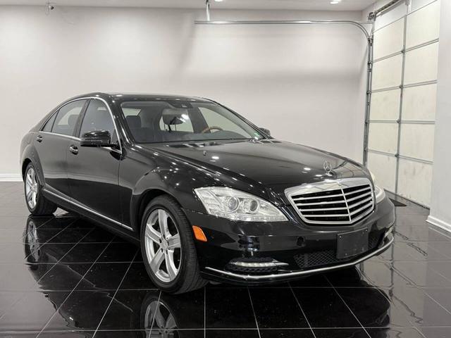 Photo of 2010 Black Mercedes-Benz S-Class