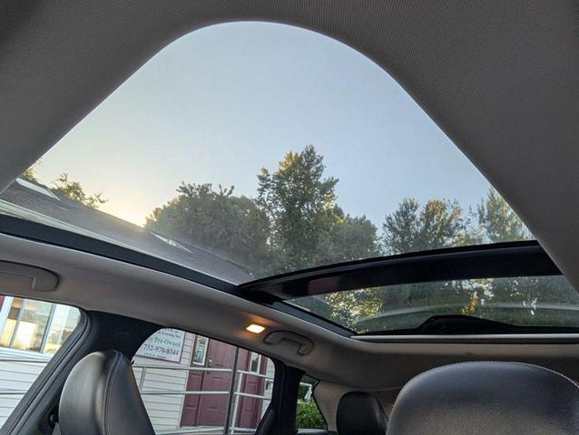 Photo of 2019 White INFINITI QX50