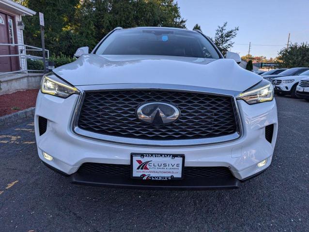 Photo of 2019 White INFINITI QX50
