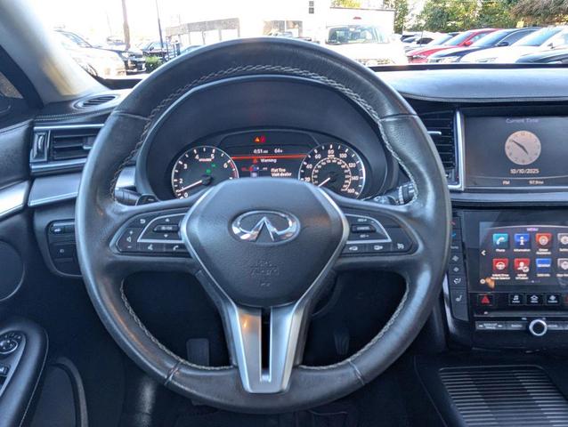 Photo of 2019 White INFINITI QX50