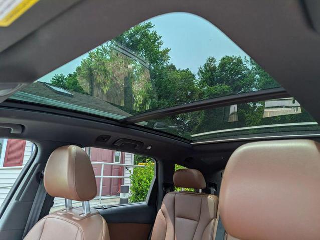 Photo of 2019 White Audi Q7