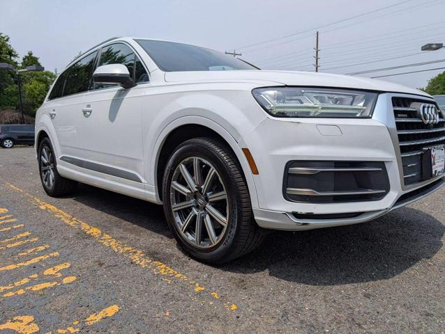 Photo of 2019 White Audi Q7