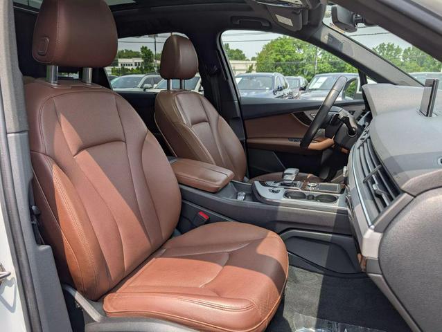 Photo of 2019 White Audi Q7