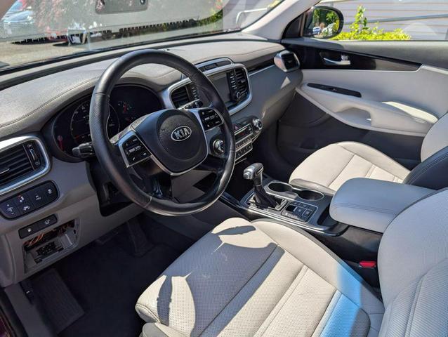 Photo of 2019 Brown Kia Sorento
