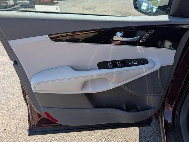 Photo of 2019 Brown Kia Sorento