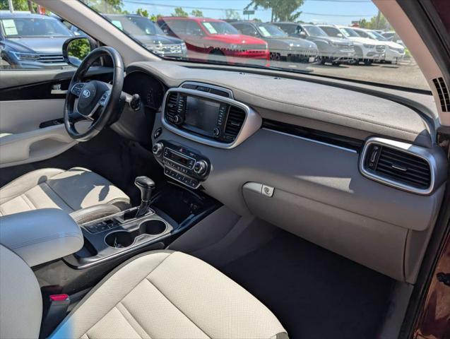 Photo of 2019 Brown Kia Sorento