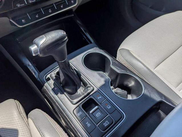 Photo of 2019 Brown Kia Sorento