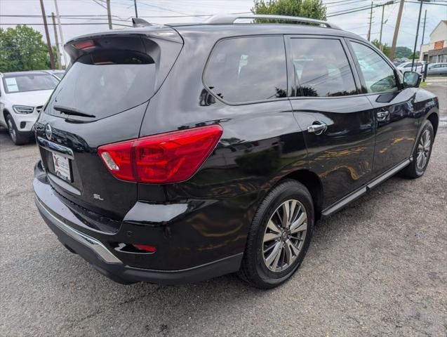 Photo of 2019 Black Nissan Pathfinder