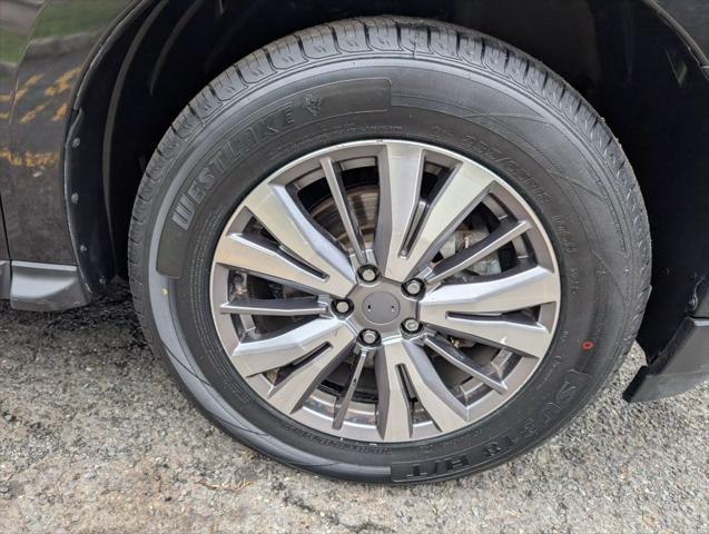 Photo of 2019 Black Nissan Pathfinder