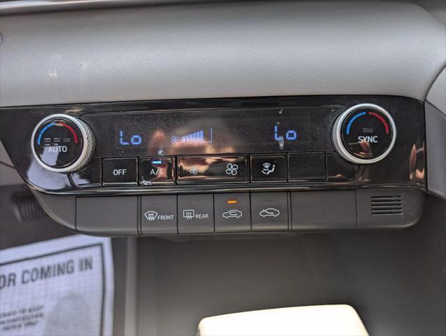 Photo of 2021 Black Hyundai ELANTRA