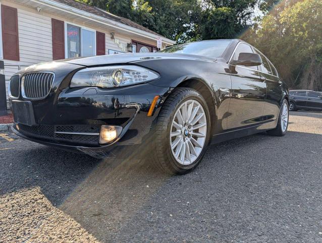 Photo of 2011 Black BMW 535
