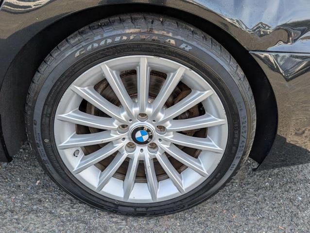 Photo of 2011 Black BMW 535