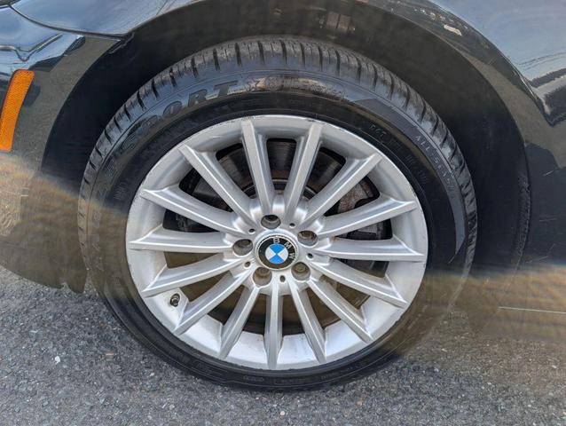 Photo of 2011 Black BMW 535