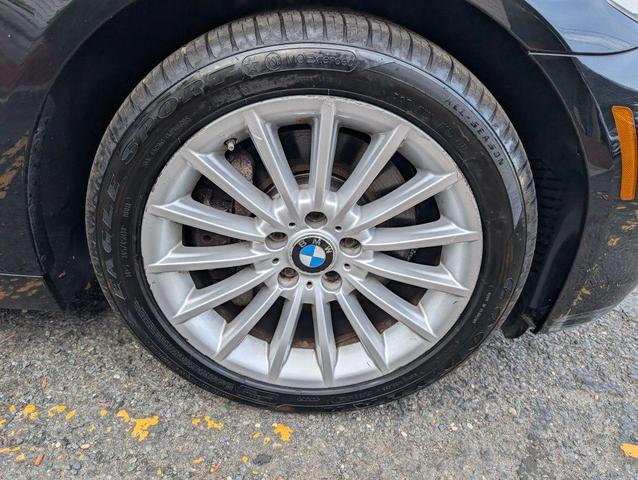 Photo of 2011 Black BMW 535