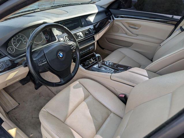 Photo of 2011 Black BMW 535