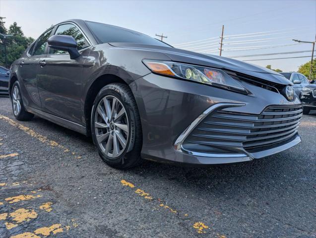Photo of 2021 Gray Toyota Camry