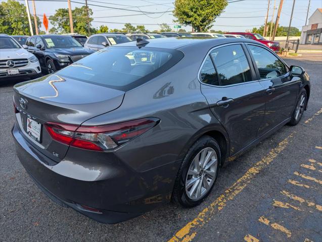 Photo of 2021 Gray Toyota Camry