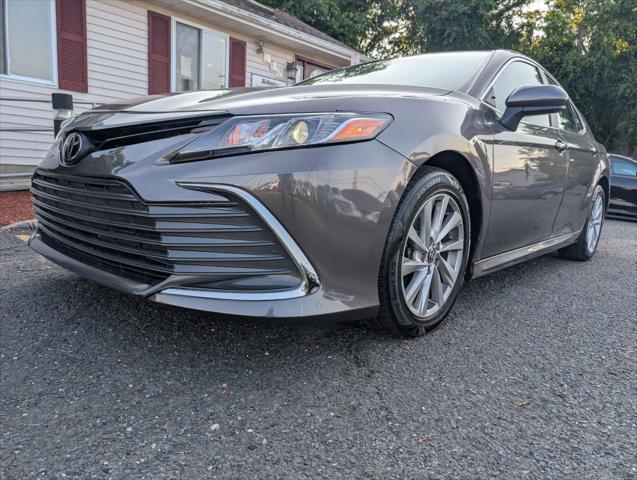 Photo of 2021 Gray Toyota Camry