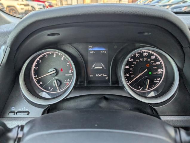 Photo of 2021 Gray Toyota Camry