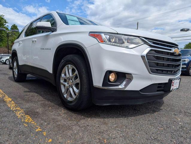 Photo of 2021 White Chevrolet Traverse